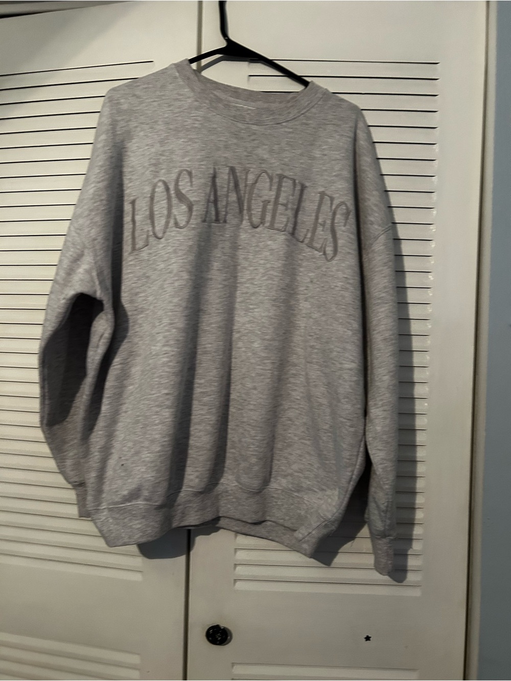 Los Angeles Gray Crewneck Sweatshirt - Casual Women’s Sweater